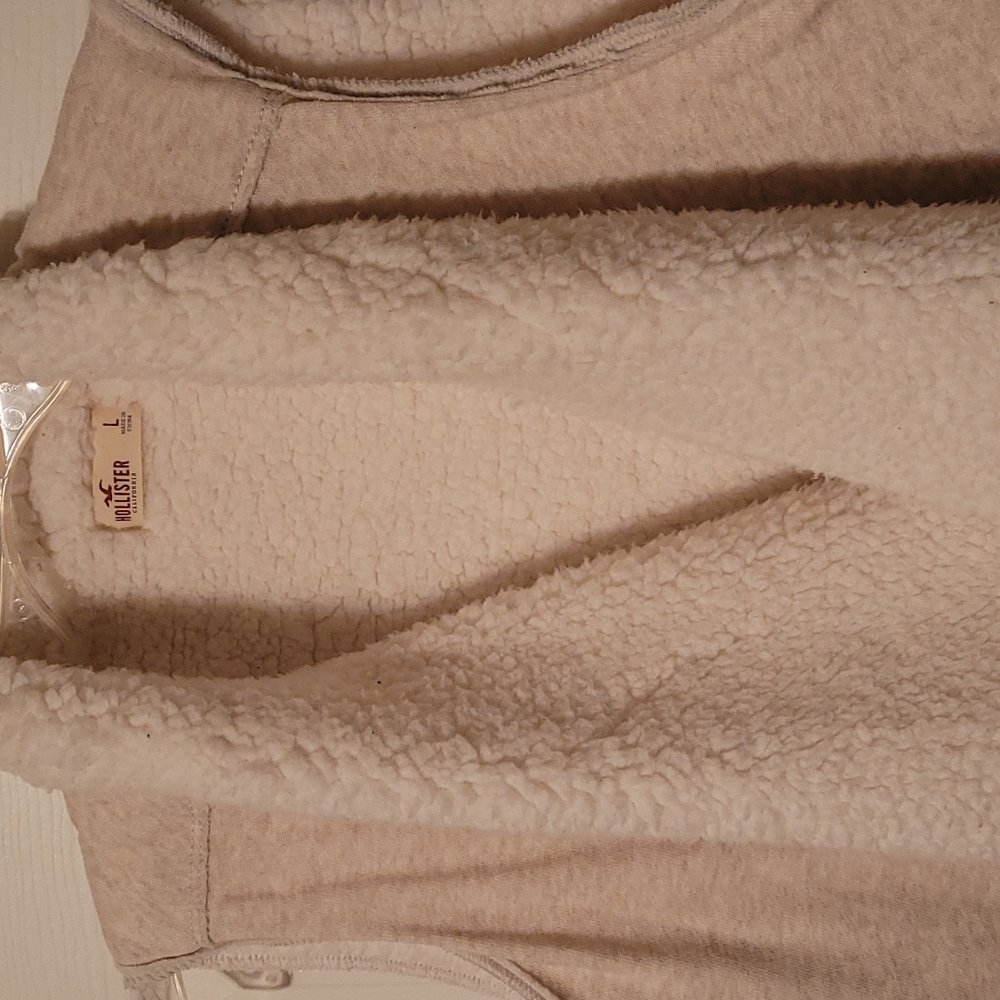 NWOT - SHERPA Lined Vest, WOW!! - Picture 2 of 15